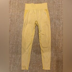 Brand new women’s Gymshark Yellow Leggings size 2